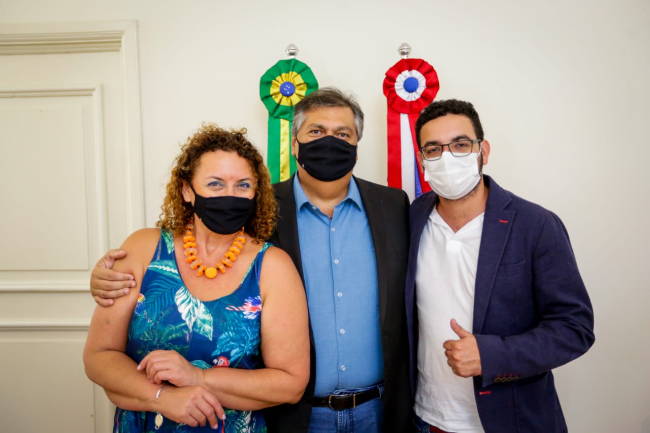 Deputada estadual Rosângela Zeidan acompanhou o filho, o vice-prefeito de Márica, Diego Zeidan, durante a visita ao governador Flávio Dino (Foto: Brunno Carvalho)