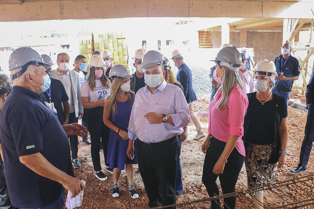 Escolas técnicas para incentivar o ingresso no mercado de trabalho