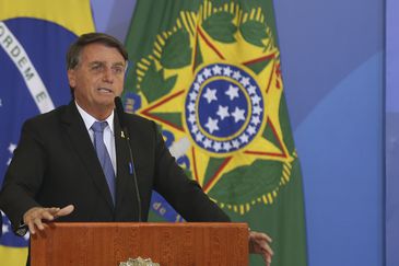 O  presidente da República, Jair Bolsonaro, participa da cerimônia para apresentar a meta de instalação de novos 12 mil pontos de Wi-Fi Brasil em escolas da rede pública no país.