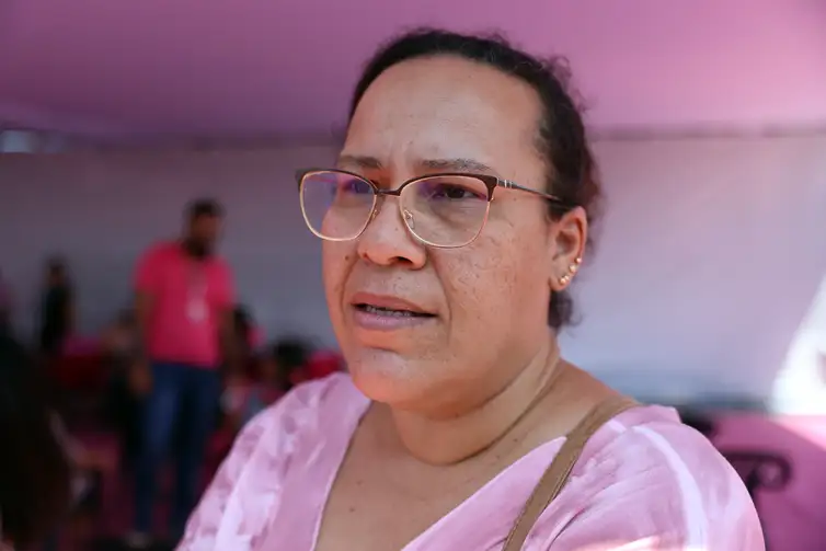 Brasília (DF), 01/10/2024 - Lilian Cavalcanti participa da Campanha Outubro Rosa: Sesc-DF, que oferece exames e consultas gratuitas às mulheres.  Foto: José Cruz/Agência Brasil