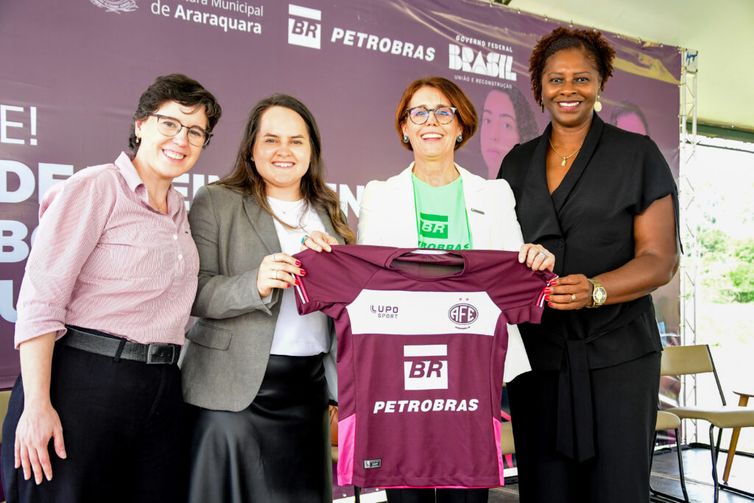 Ana Lorena Marche, Nuty Silveira, Clarice Coppetti e Roseli Gustavo - Ferroviária - fechamento do projeto do primeiro centro de treinamento de futebol feminino do Brasil
