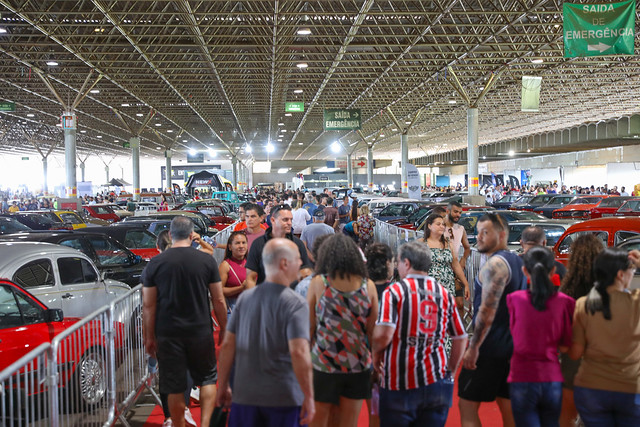 26/01/2025 - Paixão sobre rodas: Auto Parque encerra primeira edição com 80 mil visitantes no Parque da Cidade