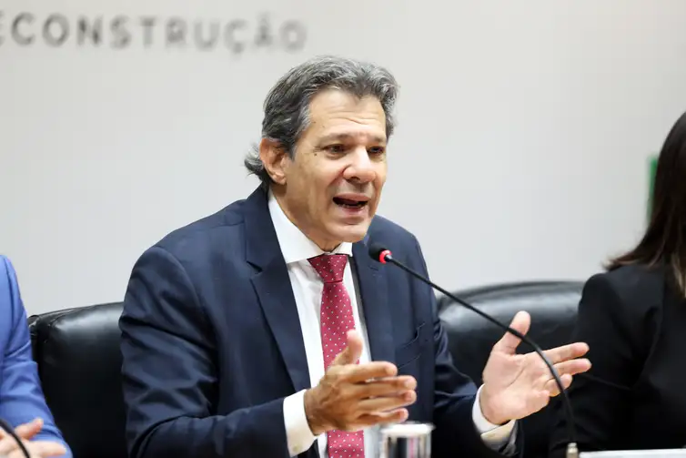 Brasília (DF), 22/05/2025 - O ministro da Fazenda, Fernando Haddad, durante divulgação dos dados do Relatório de Avaliação de Receitas e Despesas Primárias do 2º bimestre de 2025. Foto: Valter Campanato/Agência Brasil