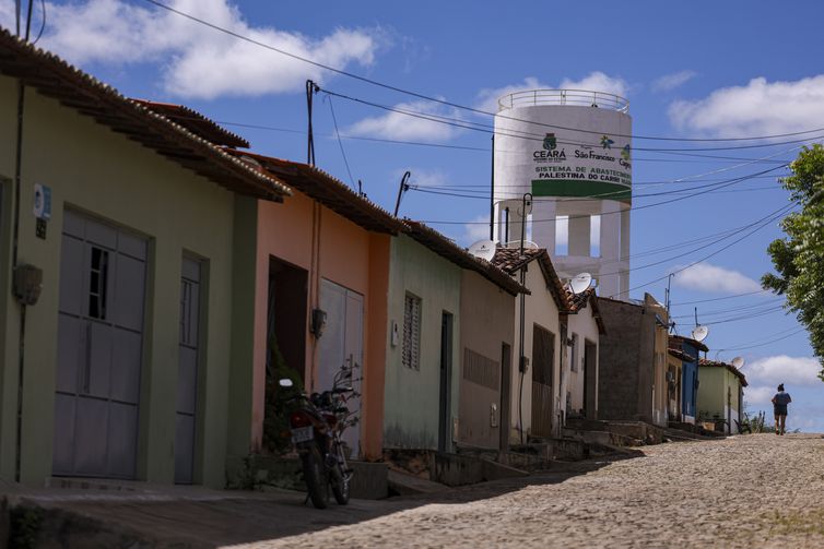 Mauriti (CE), 26/05/2025 - Palestina do Cariri, distrito do município de Mauriti, onde foi inaugurado o sistema de abestecimento de água. Foto: Marcelo Camargo/Agência Brasil