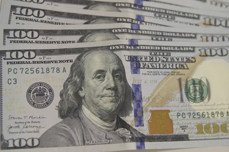 Dólar