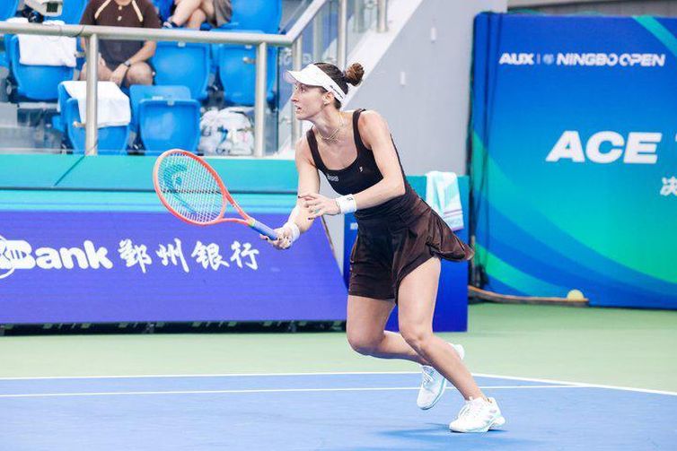 Divulgação/AUX Ningbo Open Luisa Stefani avança às semifinais do WTA 500 de Tóquio, em 24/10/2025