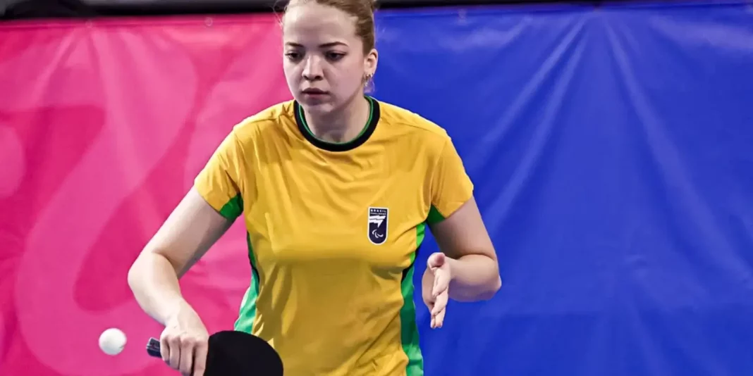 lethicia_lacerda_para_mesa_tenista.jpg