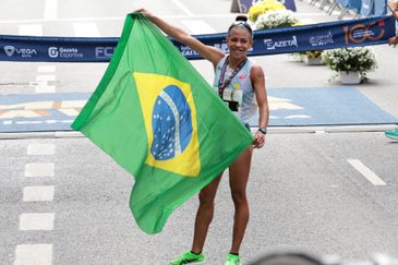 São Paulo (SP), 31/12/2025 - Atleta brasileira Núbia de Oliveira, terceiro lugar da categoria feminina da 100ª Corrida Internacional de São Silvestre. Foto: Paulo Pinto/Agencia Brasil