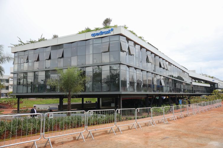 Fabio Rodrigues-Pozzebom/ Agência Brasil Brasília, (DF), 15/12/2025 – Presidente Luiz Inácio Lula da Silva participa da inauguração da nova sede da ApexBrasil e ato alusivo à abertura de 500 novos mercados para a exportação de produtos agropecuários.
Foto: Fabio Rodrigues-Pozzebom/ Agência Brasil