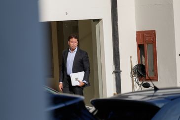 Fernando Frazão/Agência Brasil Rio de Janeiro (RJ) 17/07/2024 – O delegado federal Alexandre Ramagem, ex-diretor da Agência Brasileira de Informações (Abin) e pré-candidato à Prefeitura do Rio, presta depoimento na Polícia Federal, que investiga possível uso ilegal de sistemas para espionar autoridades e desafetos políticos no governo Jair Bolsonaro. Foto: Fernando Frazão/Agência Brasil