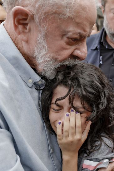 Ricardo Stuckert / PR 28.02.2026 - Presidente da Republica Luiz Inacio Lula da Silva durante Visita a áreas afetadas pelas chuvas no município de Ubá
Ubá-MG.
Foto: Ricardo Stuckert / PR