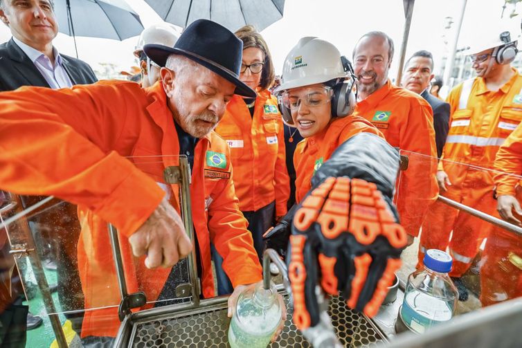 Ricardo Stuckert/PR Betim (MG), 20/03/2026 - Presidente da República, Luiz Inácio Lula da Silva, durante visita às instalações da Regap, no Distrito Industrial Paulo Camilo Sul. Foto: Ricardo Stuckert/PR