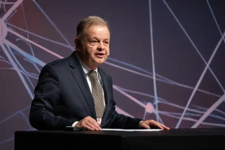 Hannover, 05/03/2026 - Embaixador do Brasil na Alemanha, Rodrigo Baena Soares, na feira de tecnologia Hannover Messe 2026, a maior feira de tecnologia industrial do mundo. Foto: Hannover Messe/Divulgação