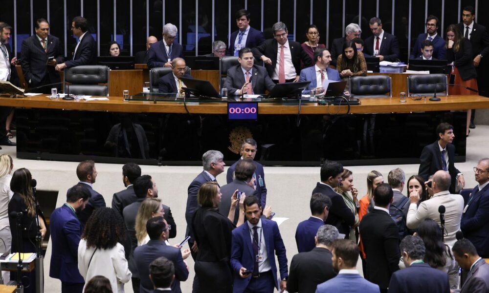Congresso vota em 30 de abril veto de Lula ao PL da Dosimetria