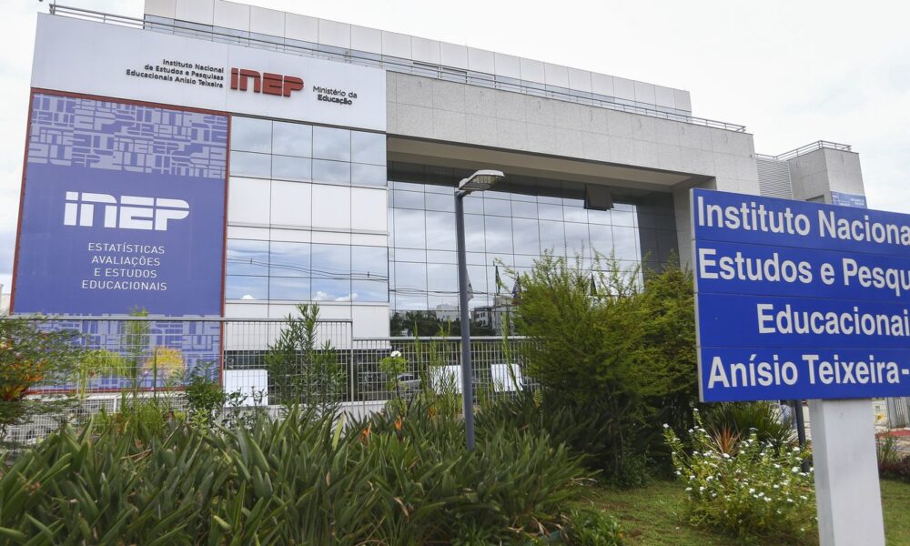 MEC estende prazo para solicitação de isenção da taxa de inscrição do Enem