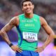 Erik Cardoso quebra recorde nos 100 m, mas marca não é homologada