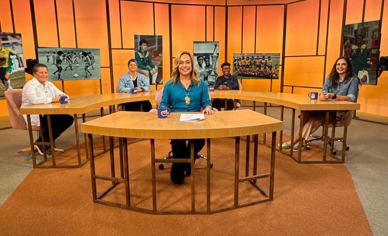 Rio de Janeiro (RJ), 26/06/2026 – Sem Censura, da TV Brasil, recebe pioneiras do futebol feminino a um ano da Copa do Mundo da modalidade no país.
Foto: Rodrigo Peixoto/TV Brasil