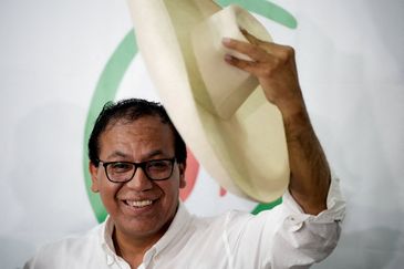 Peruvian presidential candidate Roberto Sanchez of the Together for Peru party attends a press conference as the electoral authority is expected to confirm the name of Keiko Fujimori’s rival ahead of the June 7 runoff, in Lima, Peru, April 16, 2026. REUTERS/Angela Ponce     TPX IMAGES OF THE DAY