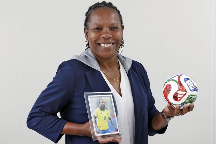 Brasília (DF), 12/03/2026 - Mulheres no Futebol. Formiga, ex-jogadora da Seleção Brasileira de Futebol, atualmente atua no cargo de Diretora de Políticas de Futebol e de Promoção do Futebol Feminino no Ministério do Esporte. Foto: Bruno Peres/Agência Brasil