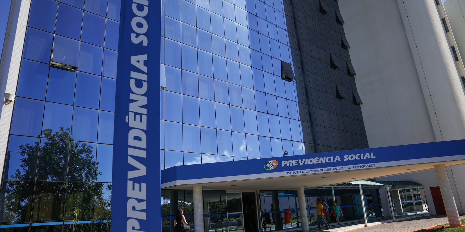 Previsão de despesas com INSS para 2027 é diminuída em R$ 5 bilhões