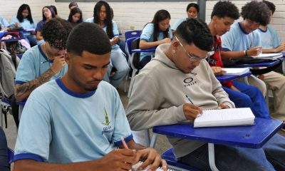 Pé-de-Meia: beneficiários nascidos em setembro e outubro recebem parcela de R$ 200