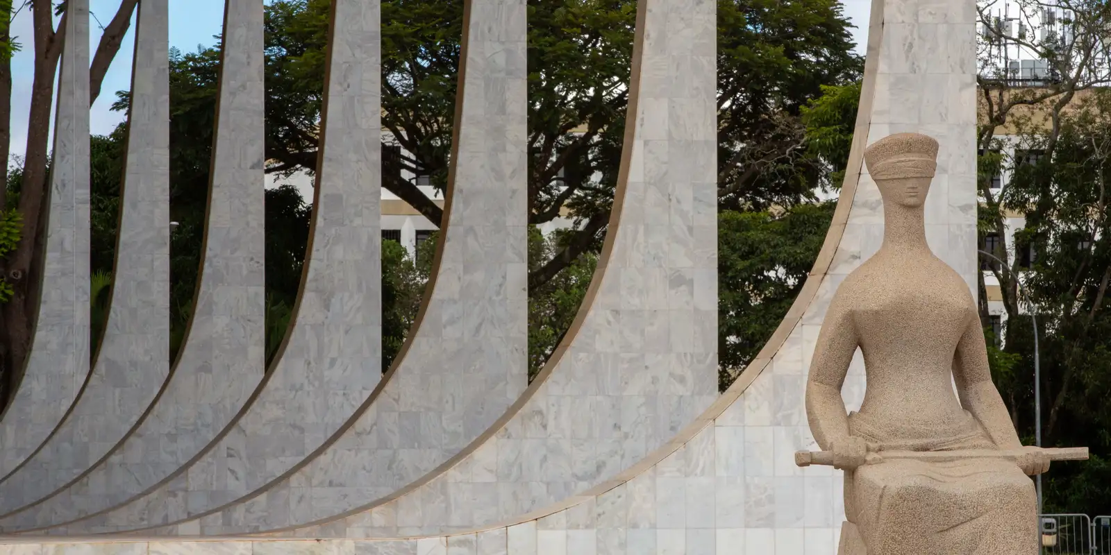 Fenaj e Abraji manifestam críticas à ação judicial contra jornalista no Maranhão