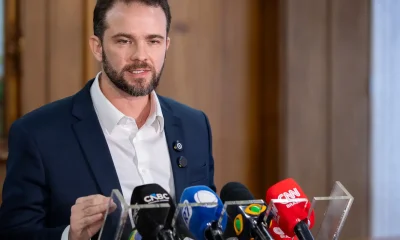 Governo consultará empresários para decidir sobre aplicação de lei contra os EUA