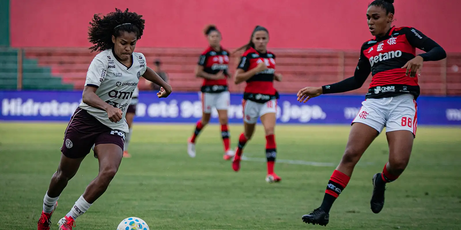 Flamengo derrota Ferroviária por 1 a 0 nas quartas de final do Brasileirão Feminino