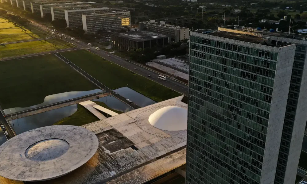 Eleições 2026: conheça as atribuições de senadores e deputados