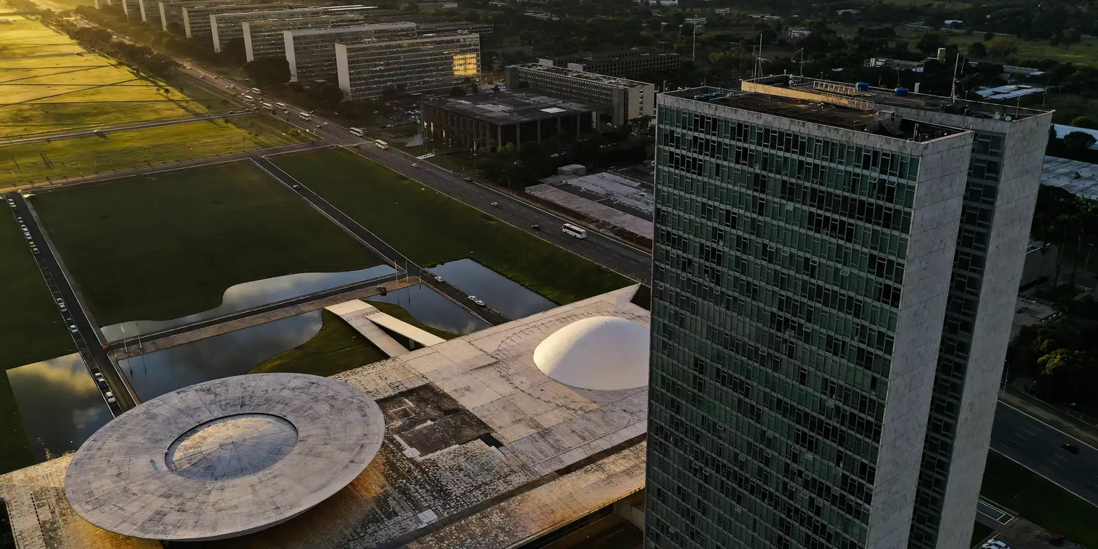 Eleições 2026: conheça as atribuições de senadores e deputados