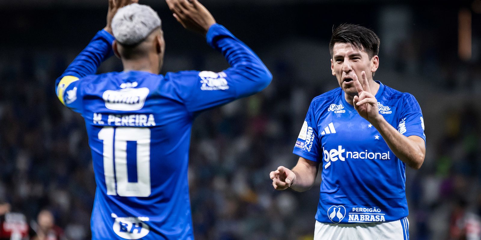 Cruzeiro derrota Flamengo e Palmeiras expressa gratidão no Brasileirão