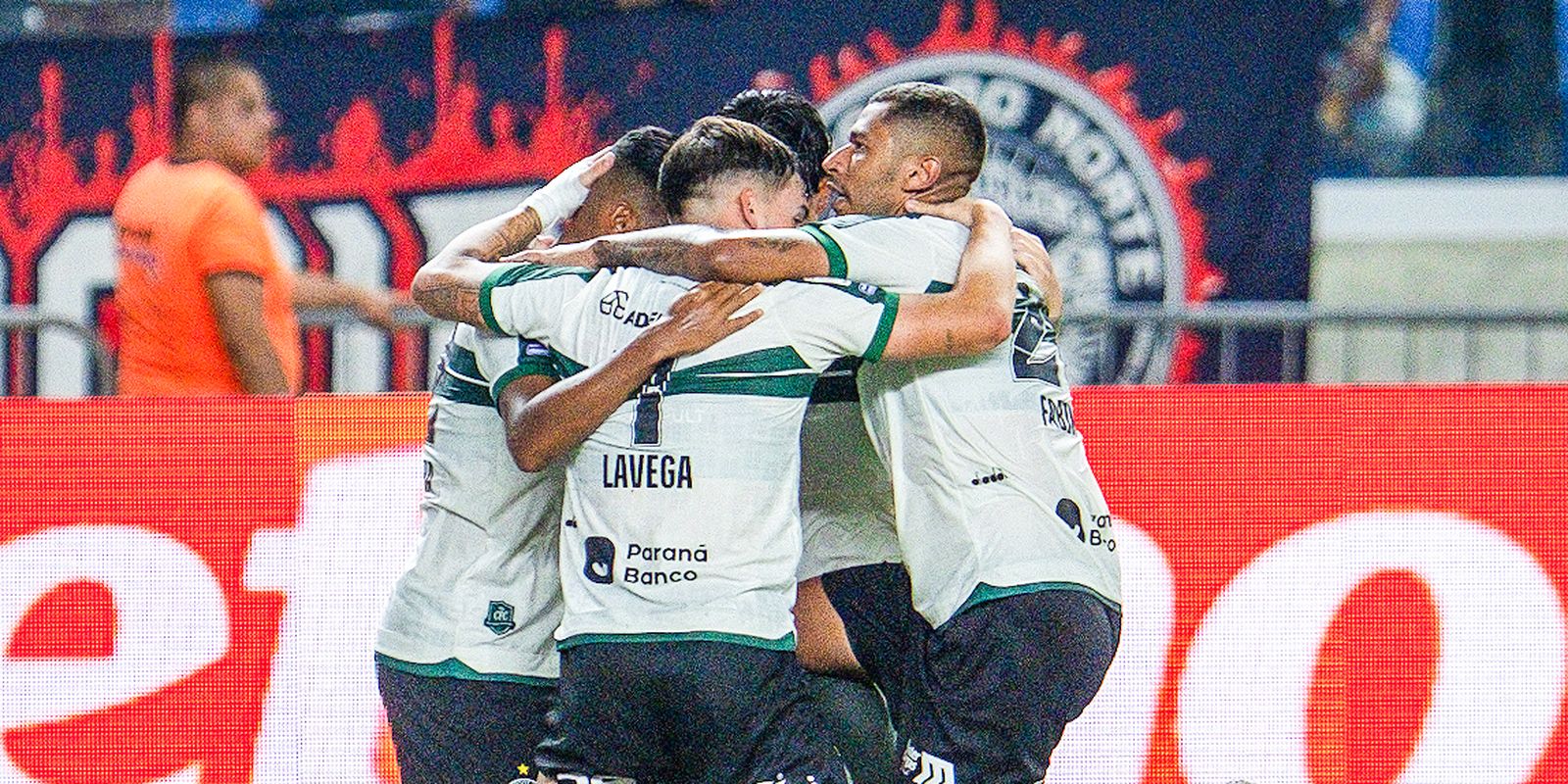 Coritiba supera Remo com virada no encerramento da 25ª rodada do Brasileirão