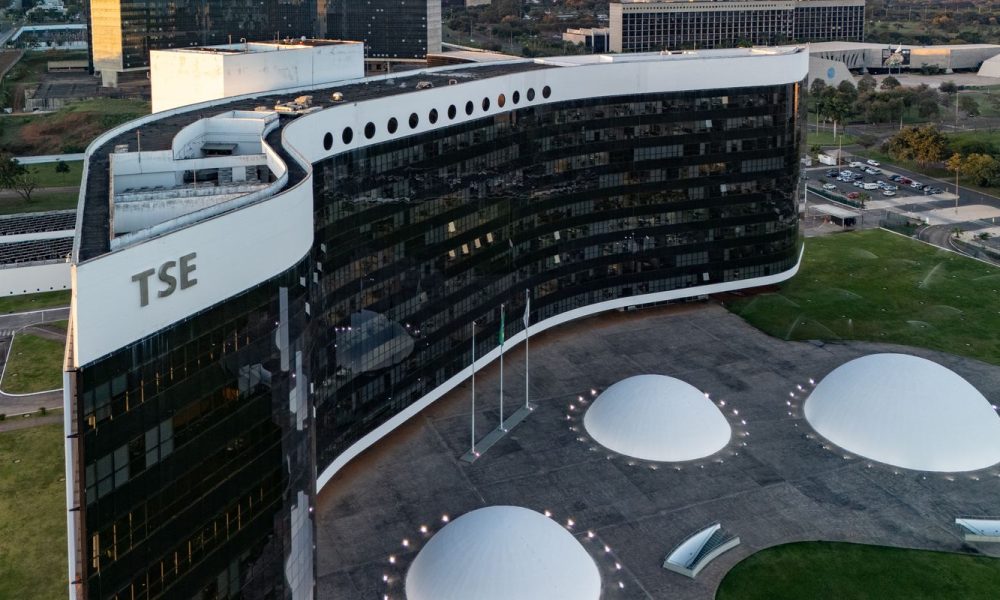 Mendonça apresenta tese para julgamento de deep fake no TSE