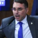 Missão pede investigação sobre suposta filiação falsa de Flávio Bolsonaro ao partido