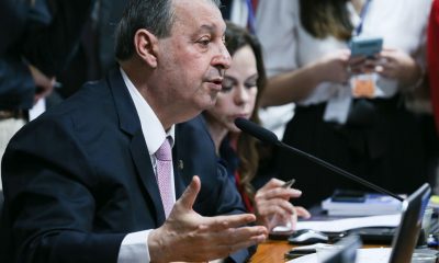 Relator da CCJ do Senado aprova PEC que extingue a escala 6x1