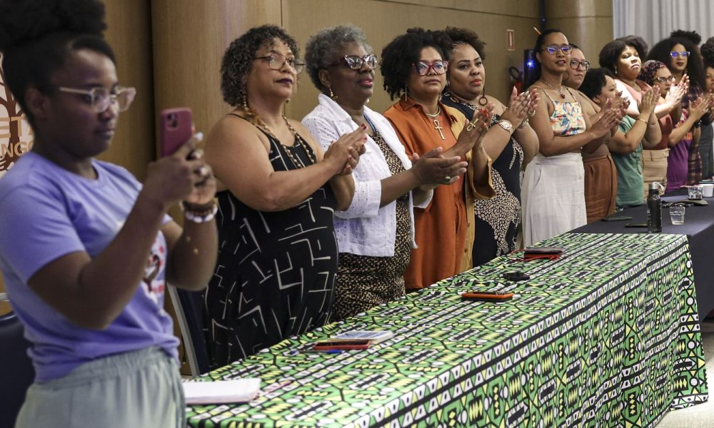 Mulheres negras divulgam manifesto para candidatos nas eleições de 2026