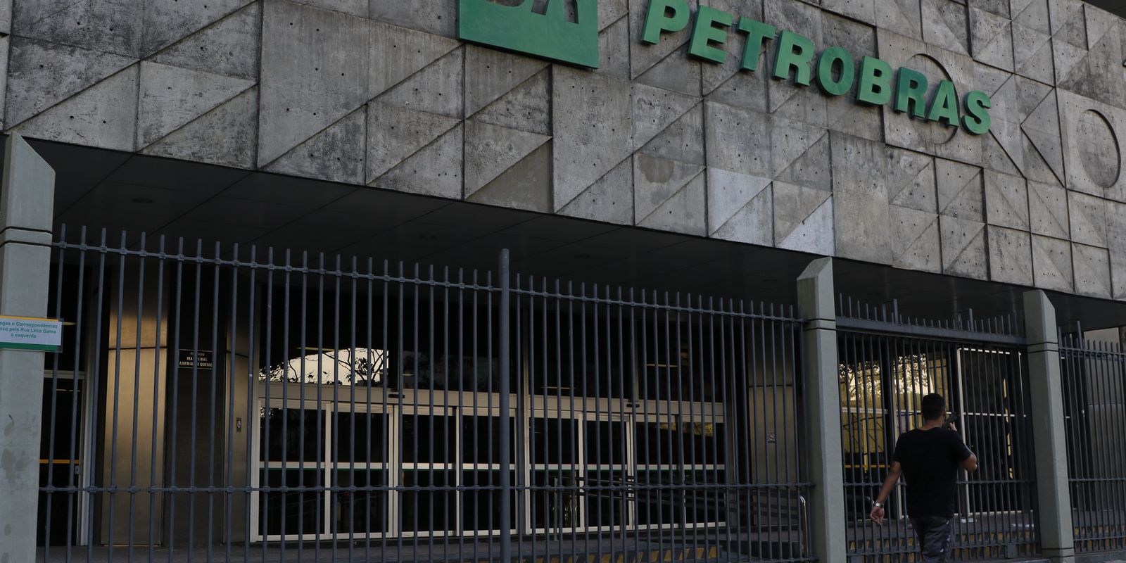 Petrobras inicia negociações para exploração em Gana e expansão na África