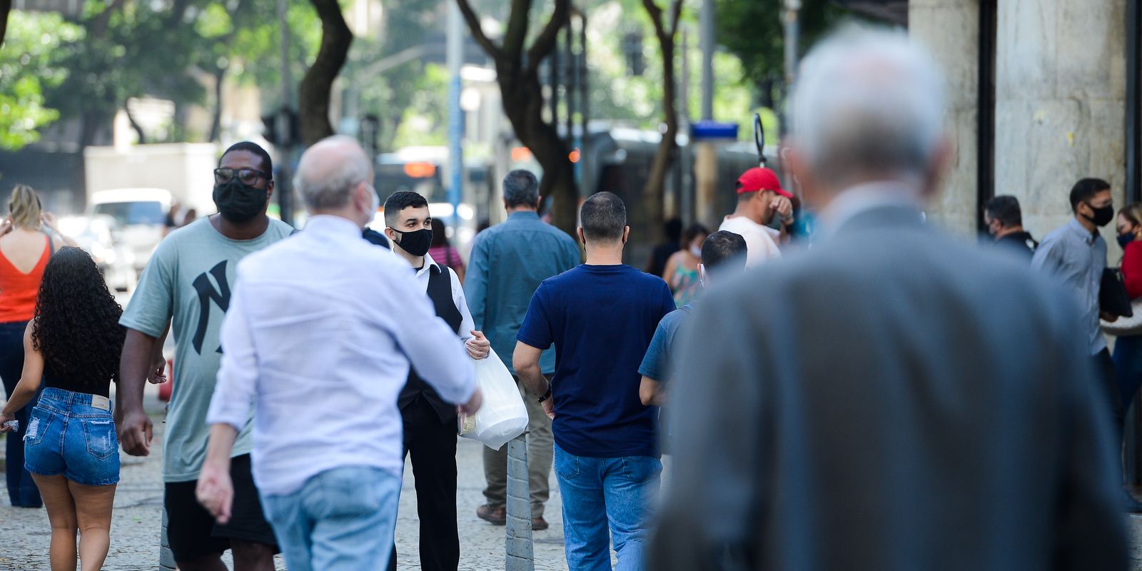 Para 81% dos brasileiros, é essencial que candidato tenha crença em Deus