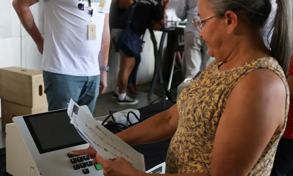 TRE-RJ distribui mais de 1 milhão de colas eleitorais para o dia do voto
