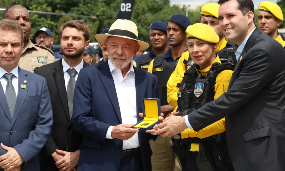 Lula responde a Trump sobre a recuperação de territórios no Rio de Janeiro