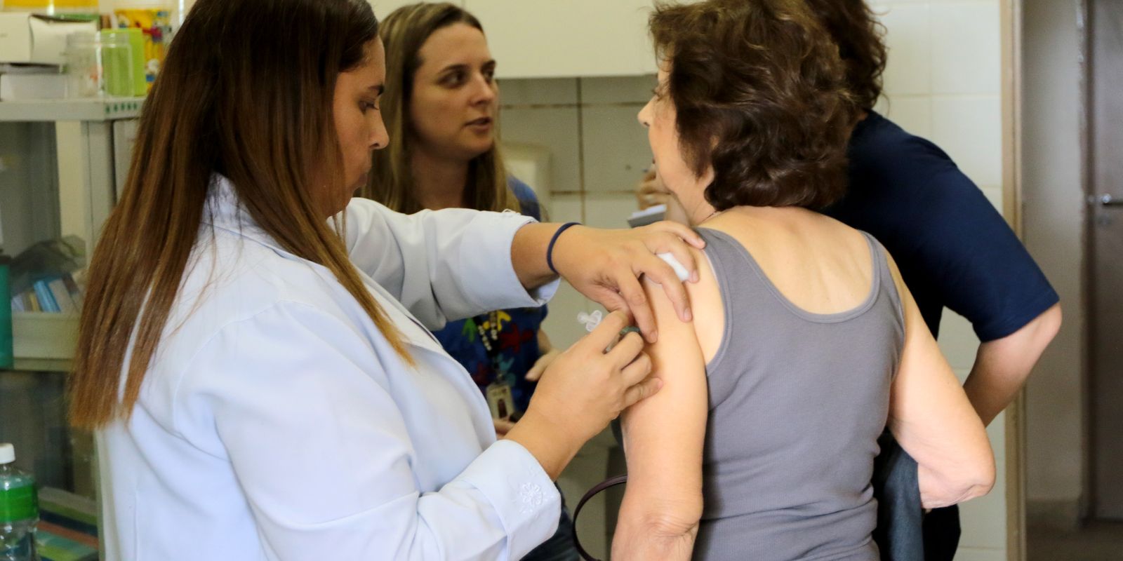 SUS expande cobertura da vacina Pneumo 20 para pessoas acima de 85 anos