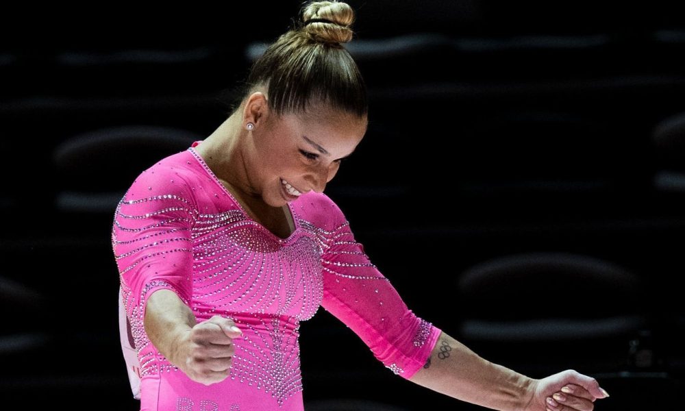 Flávia Saraiva conquista medalha de ouro nas assimétricas da Copa do Mundo de Ginástica