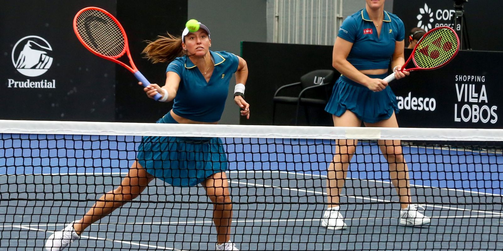Luisa Stefani avança às semifinais do SP Open, enquanto Naná e Victória são eliminadas