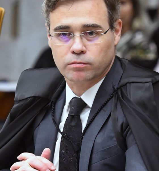 Mendonça prorroga suspensão de multas relacionadas à saúde mental no trabalho