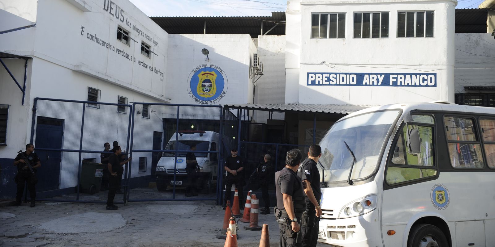 Sistema prisional gera custos bilionários para famílias de detentos