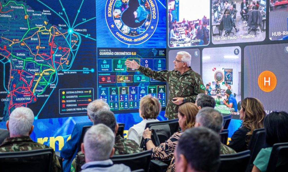 Exército realiza simulação de defesa cibernética no Brasil antes das eleições
