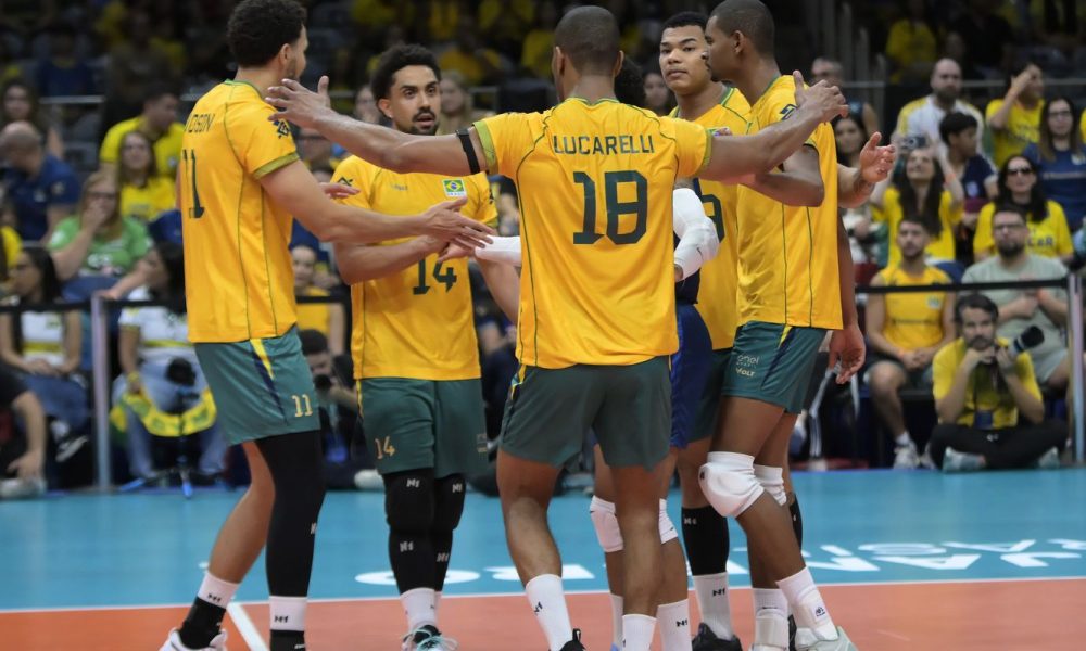 Brasil derrota Venezuela e garante vaga no Mundial de Vôlei Masculino