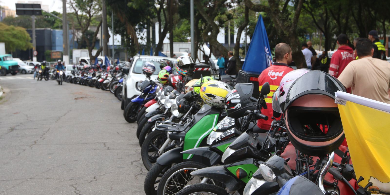 Apenas 20% dos motociclistas de aplicativos possuem cobertura previdenciária