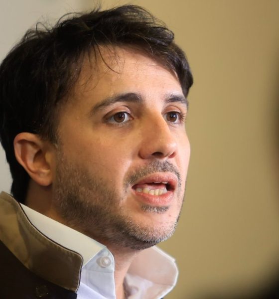 Renan propõe redução de gastos na Previdência e mudanças nos pisos da saúde e educação
