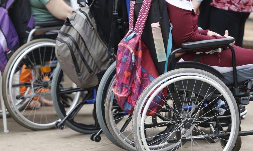 Analfabetismo entre jovens e adultos com deficiência é 12 vezes superior ao da população geral